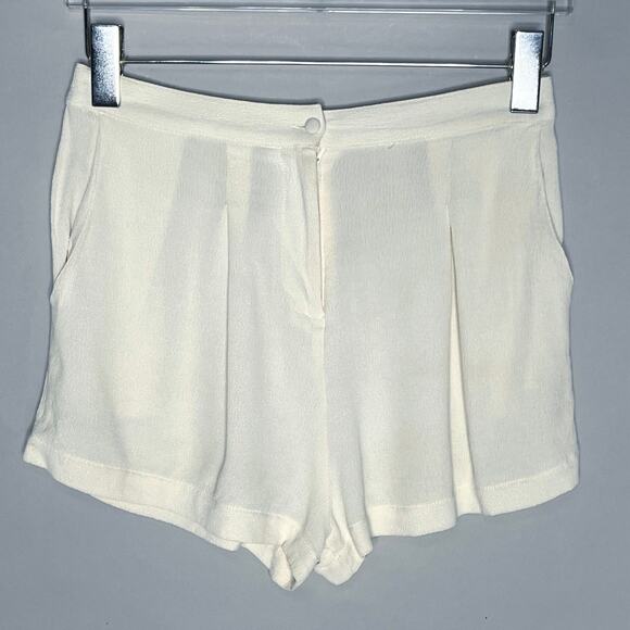 Flynn Skye M Womens Tailored Ivory Shorts Pleated Front Side Pockets Capsule - Picture 1 of 9